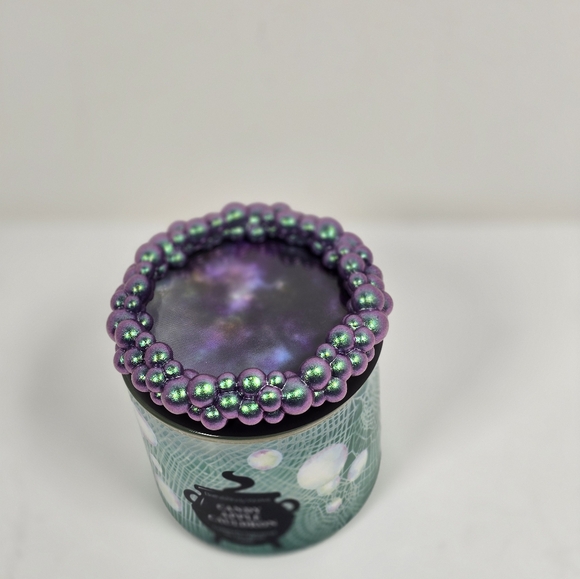 Bath & Body Works Candy Apple Cauldron 3 Wick Candle Nwt - Picture 3 of 4